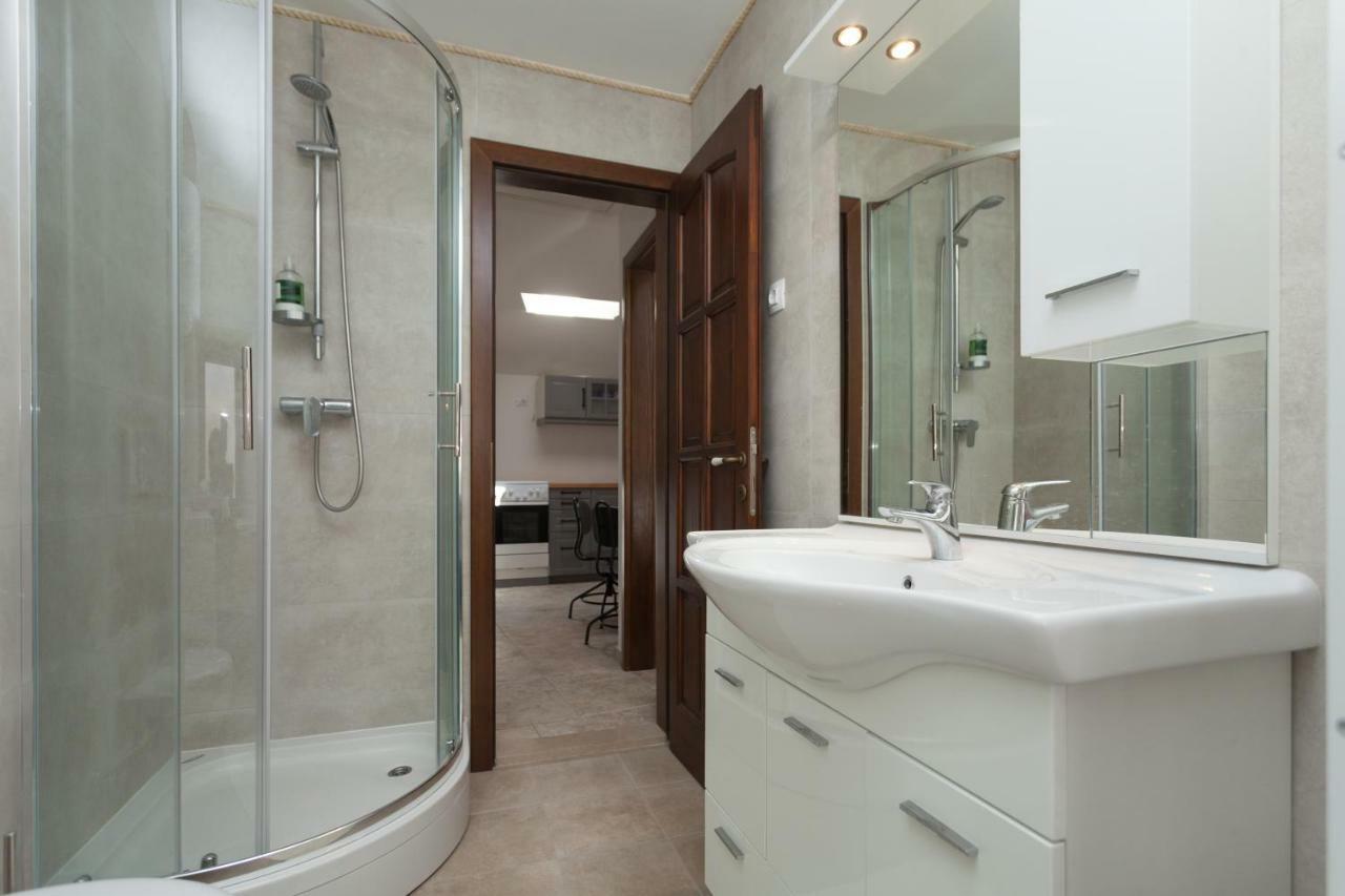 Apartment Mareblu Seaview By Irundo Rovinj